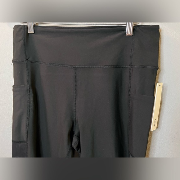Aqua Athletic Black Leggings with Side Pockets and Mesh Leg Size XS-XL MSRP $68 - Picture 3 of 15